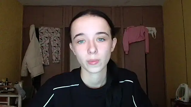 Emilia Light online show from 23, 11, 2025