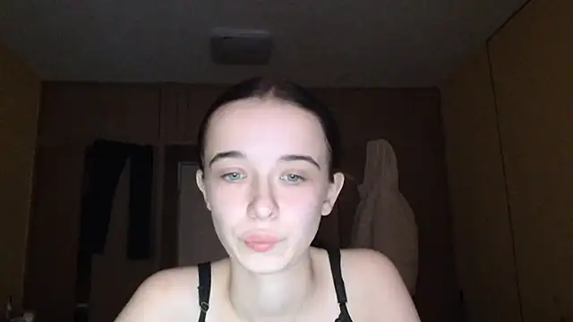 Emilia Light online show from 20, 12, 2025