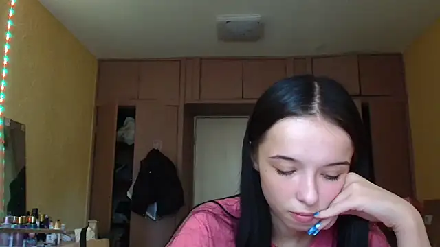 Emilia Light online show from 4, 6, 2026