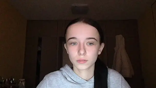 Emilia Light online show from 23, 12, 2025