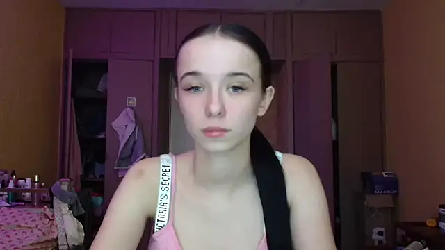 Emilia Light online show from 5, 4, 2026