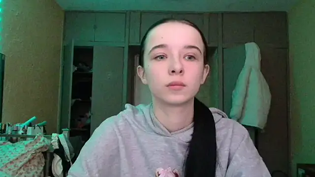 Emilia Light online show from 25, 2, 2026