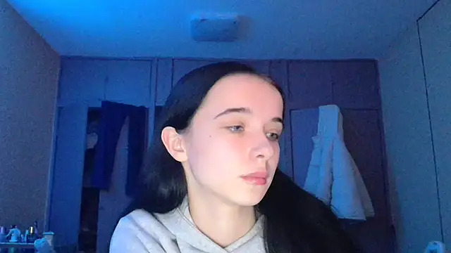 Emilia Light online show from 21, 12, 2025