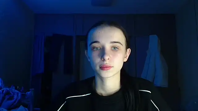 Emilia Light online show from 15, 12, 2025