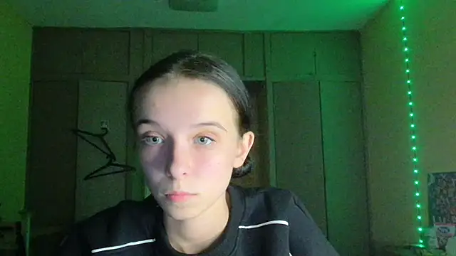 Emilia Light online show from 11, 10, 2025