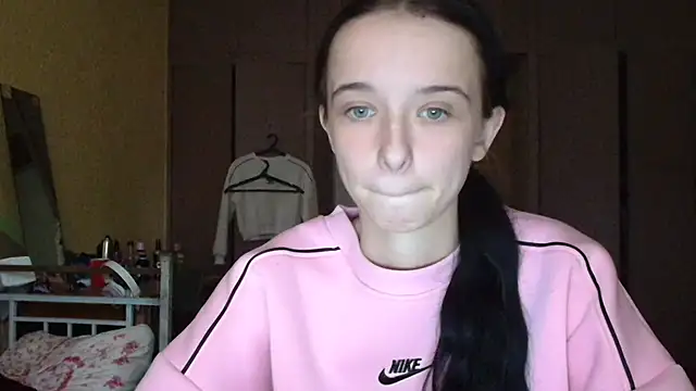 Emilia Light online show from 7, 10, 2025
