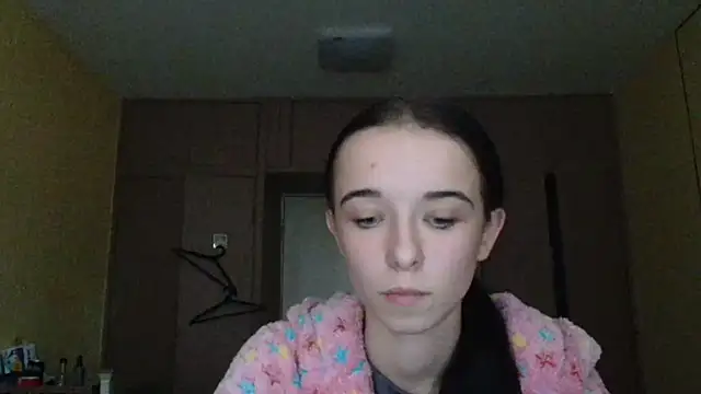 Emilia Light online show from 13, 10, 2025