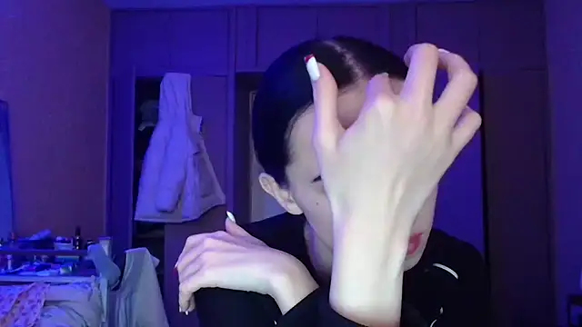 Emilia Light online show from 15, 11, 2025