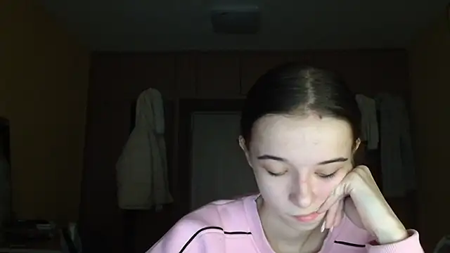 Emilia Light online show from 27, 10, 2025