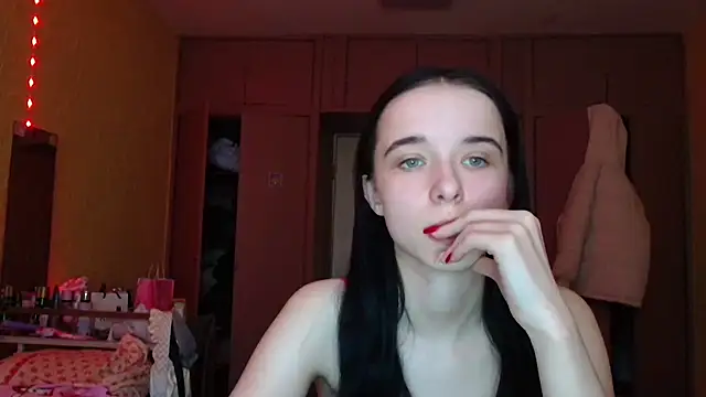 Emilia Light online show from 1, 3, 2026