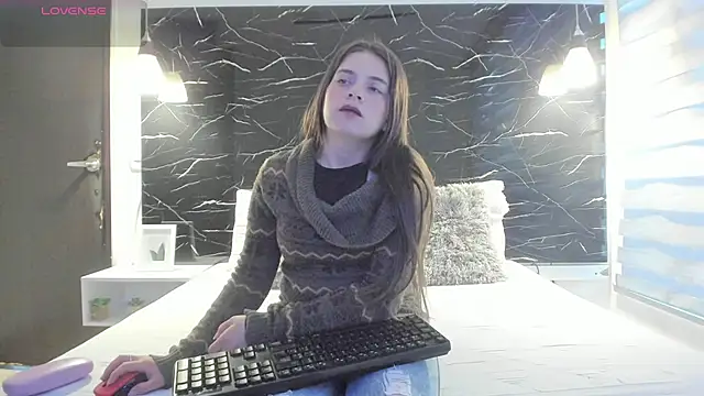 ZOE LE online show from 12, 2, 2026