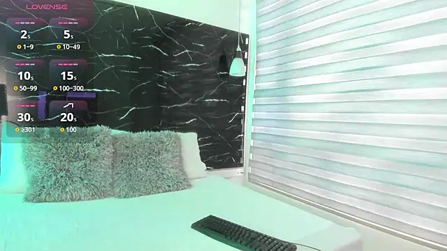 ZOE LE online show from 6, 11, 2025