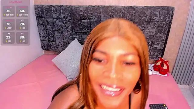 Layla lell online show from 11, 10, 2025