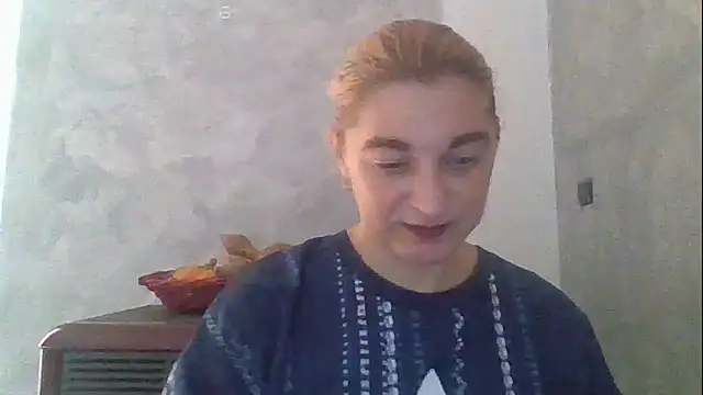 GoldenAngelMilf online show from 3, 3, 2026