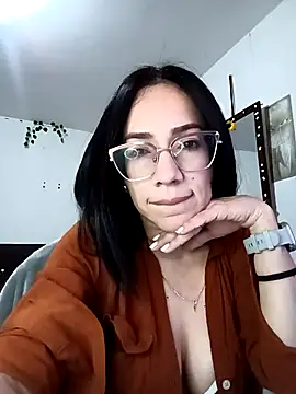 YaraDuartee online show from 21, 10, 2025