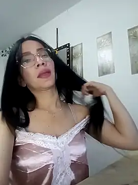 YaraDuartee online show from 2, 11, 2025