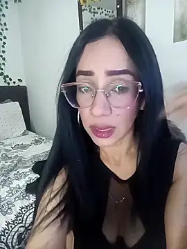 YaraDuartee online show from 6, 3, 2026