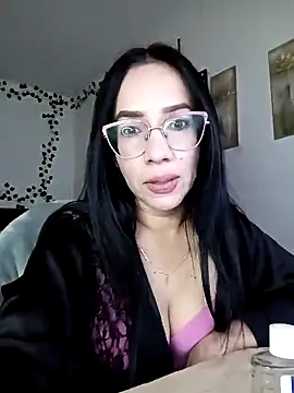 YaraDuartee online show from 21, 10, 2025