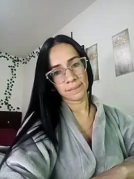 YaraDuartee online show from 1, 12, 2025