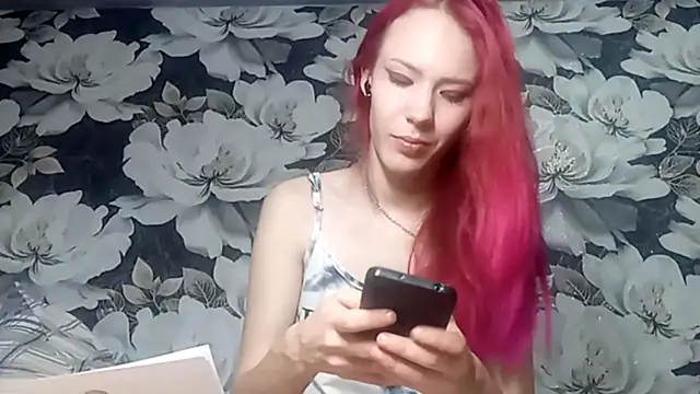 LiaCusson online show from 1, 10, 2025