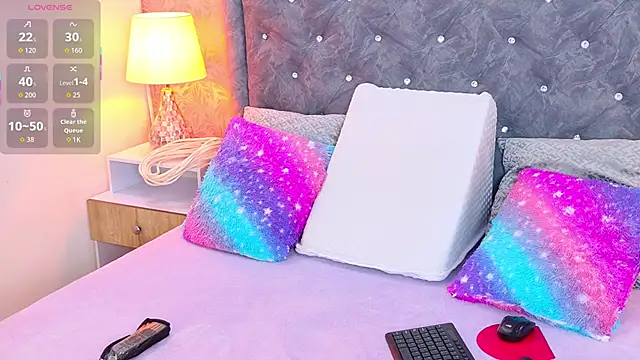 LiaTeylor online show from 22, 10, 2025