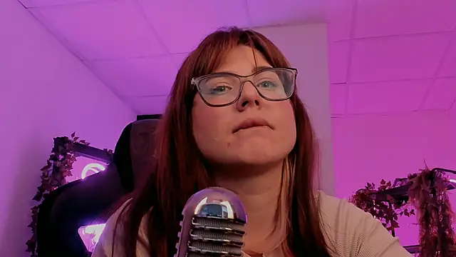 FameyBlum online show from 27, 9, 2025