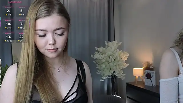 TwixieGuo online show from 23, 10, 2025