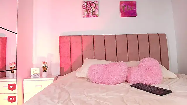 nathalylove   online show from 2, 10, 2025