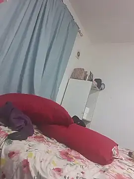 Sexyyeyes244 online show from 4, 2, 2026