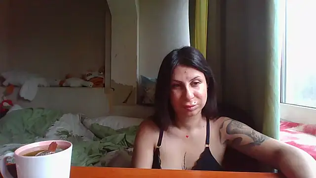 QueenMomyS online show from 11, 11, 2025