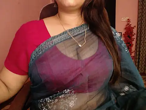 Queen Homaira online show from 3, 10, 2025