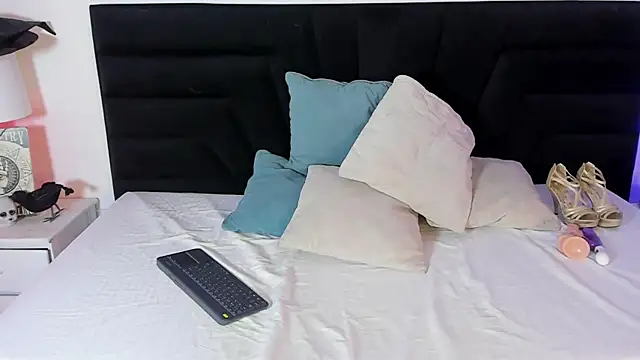 KateValencia online show from 5, 10, 2025