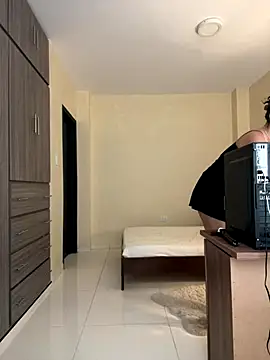 Capricho 01 online show from 25, 10, 2025