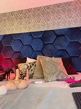 Angelina Roa online show from 21, 5, 2026