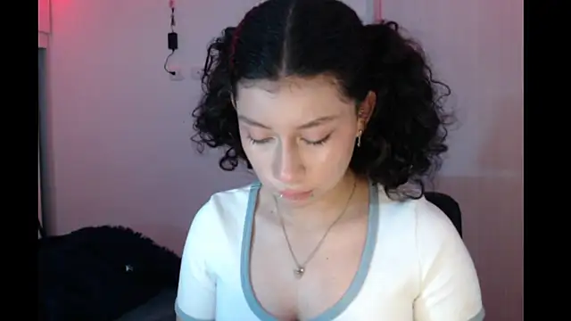 Ivonnybonn online show from 12, 11, 2025