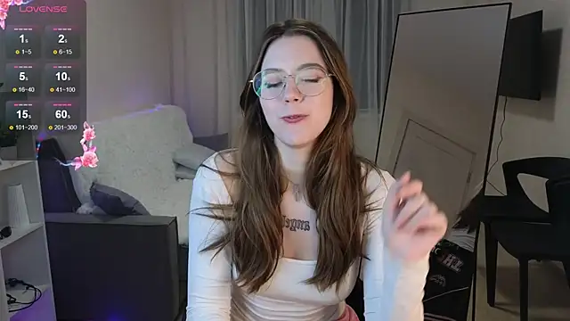 Snapshot of Tofumuchh chatting on 24, 10, 2025 Tofumuchh online show from 24, 10, 2025