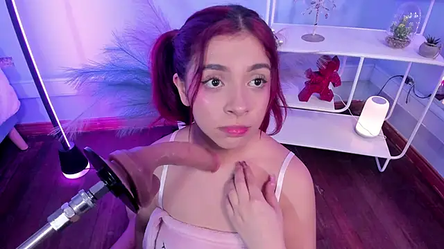 KathiaSaenz  online show from 10, 10, 2025