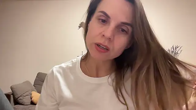 AnnieLove7722 online show from 27, 11, 2025