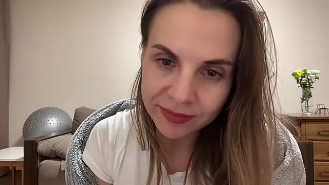 AnnieLove7722 online show from 13, 11, 2025