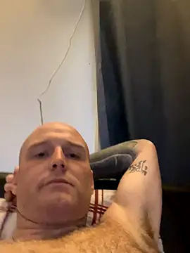 Snapshot of Thebald-topher chatting on 8, 10, 2025 Thebald-topher online show from 8, 10, 2025