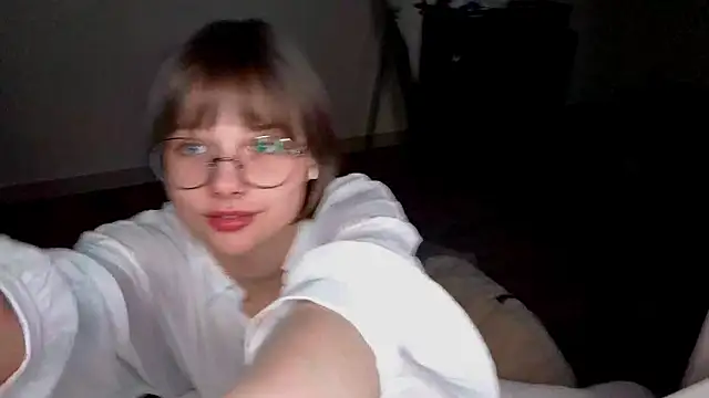 Snapshot of ExitedTroth chatting on 28, 5, 2026 ExitedTroth online show from 28, 5, 2026