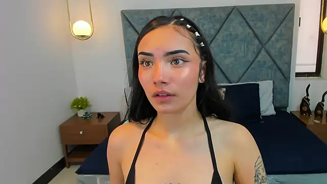 Daphne Nicolle online show from 30, 9, 2025
