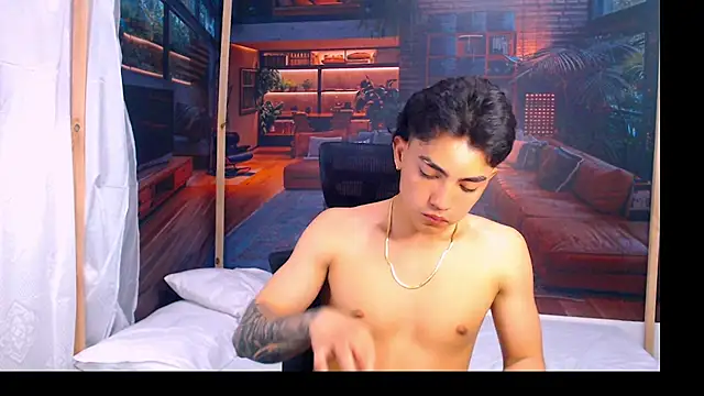 Snapshot of RomeoMillerr chatting on 23, 10, 2025 RomeoMillerr online show from 23, 10, 2025