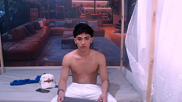 Snapshot of RomeoMillerr chatting on 8, 10, 2025 RomeoMillerr online show from 8, 10, 2025