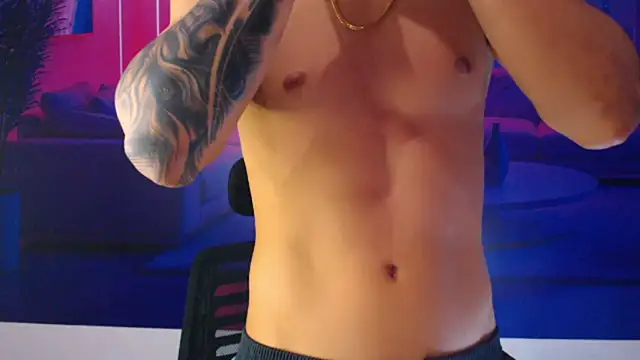 Snapshot of RomeoMillerr chatting on 1, 11, 2025 RomeoMillerr online show from 1, 11, 2025