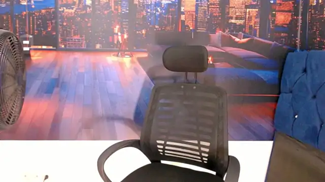 Snapshot of RomeoMillerr chatting on 27, 11, 2025 RomeoMillerr online show from 27, 11, 2025