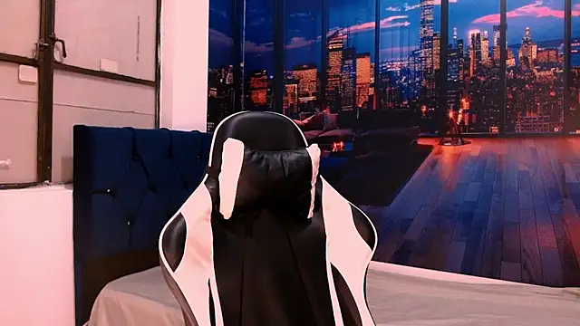 Snapshot of RomeoMillerr chatting on 11, 11, 2025 RomeoMillerr online show from 11, 11, 2025