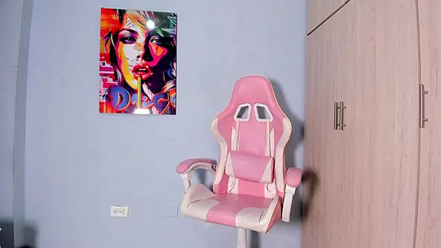 Athenea  fox online show from 7, 11, 2025