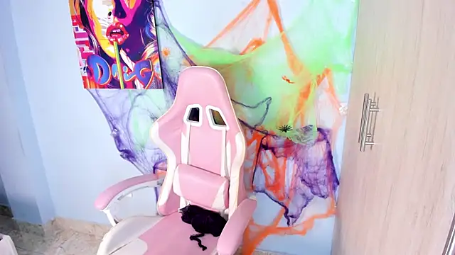 Athenea  fox online show from 30, 10, 2025