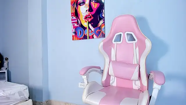 Athenea  fox online show from 5, 11, 2025